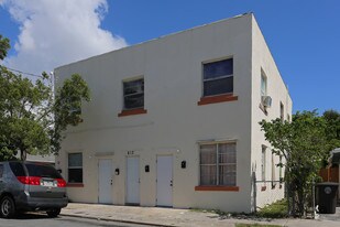 613 20th St in West Palm Beach, FL - Building Photo