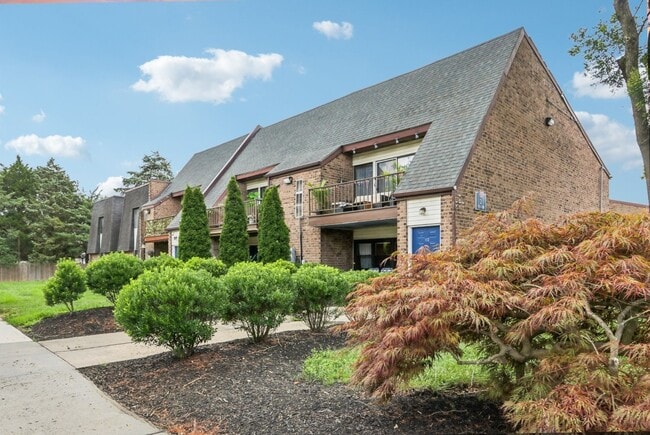 The Crossings at Neshaminy Apartments