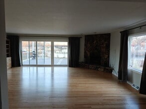 37 N Channel Dr in Round Lake Beach, IL - Building Photo - Building Photo