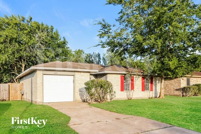 property at 12707 Glen Hollow Dr