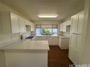 1054-1054 Meahale Pl in Waipahu, HI - Building Photo - Building Photo