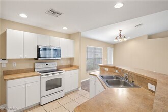 2620 NW 25th St in Cape Coral, FL - Building Photo - Building Photo