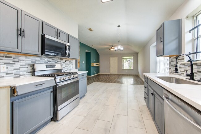 4706 E Ridge Creek Dr