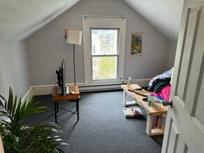 65 Boylston St, Unit 2 in Brookline, MA - Building Photo - Building Photo