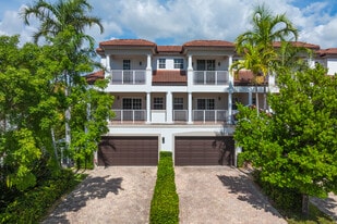 3861 - 3875 NE 22nd Way in Lighthouse Point, FL - Building Photo