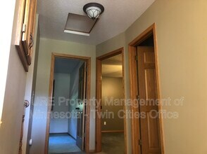 1680 Thornhill Ln in Woodbury, MN - Building Photo - Building Photo