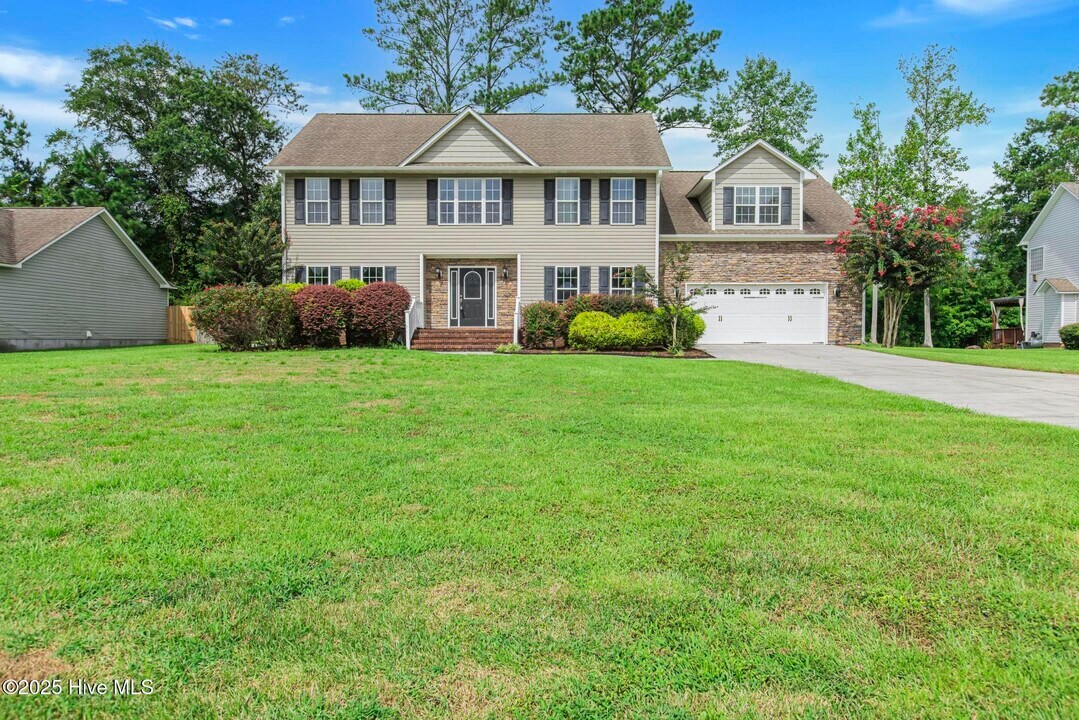 163 Louie Ln in Jacksonville, NC - Foto de edificio