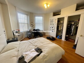 1232 Beacon St, Unit 4 in Brookline, MA - Building Photo - Building Photo