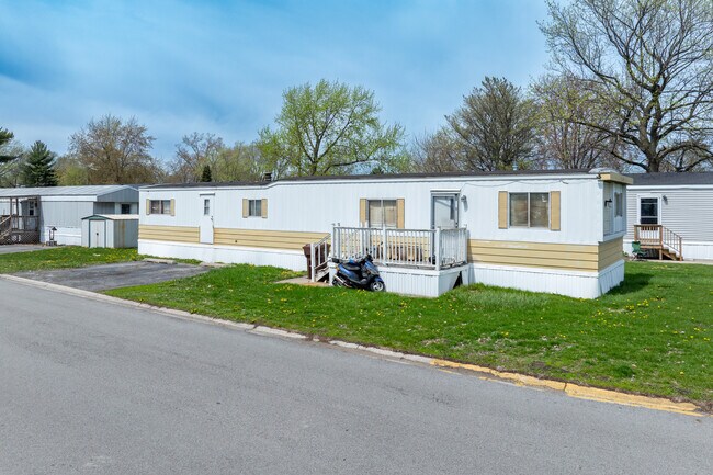 Mansard du Lac in Lake Station, IN - Building Photo - Building Photo