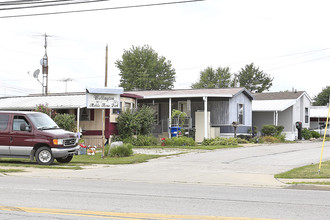 Wellington Mobile Home Park in Wellington, OH - Building Photo - Building Photo