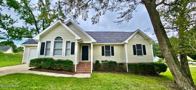 property at 800 Pittsboro St