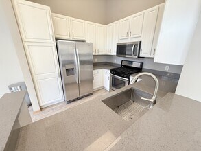 10515 Pond Curve in Woodbury, MN - Building Photo - Building Photo