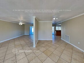 4728 Charing Cross Rd in Sarasota, FL - Building Photo - Building Photo