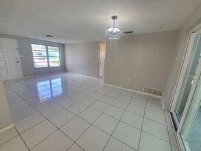 10114 Old Orchard Lane in Port Richey, FL - Building Photo - Building Photo