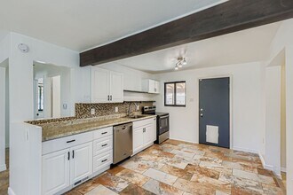 2220 Quebec St in Denver, CO - Building Photo - Building Photo