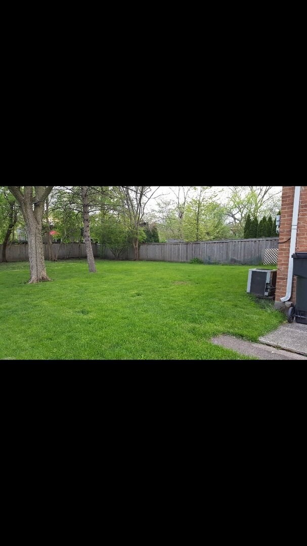 711 Locust Rd in Wilmette, IL - Building Photo - Building Photo