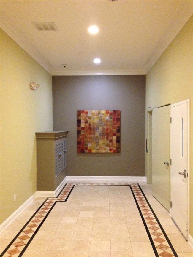 7680 Monterey Rd in Gilroy, CA - Building Photo - Building Photo