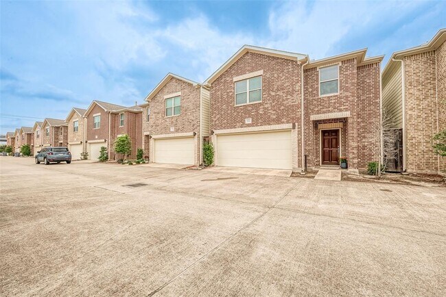 property at 3722 Main Poplar Dr