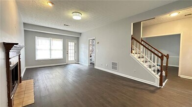 430 Meadowfield Trail in Lawrenceville, GA - Building Photo - Building Photo