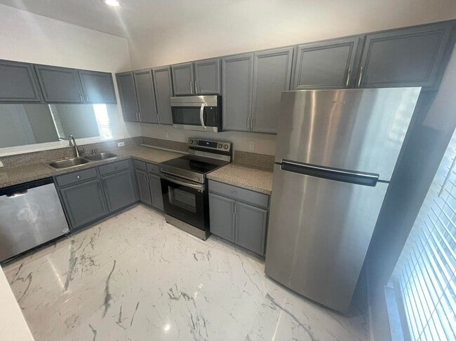 5129 Palmbrooke Cir in West Palm Beach, FL - Building Photo - Building Photo