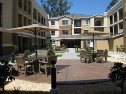 Vintage Chateau II in Petaluma, CA - Building Photo