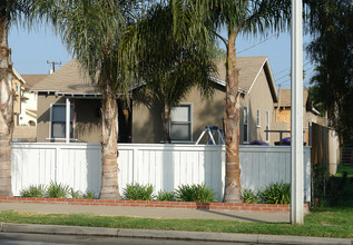 2649-2659 Orange Ave in Costa Mesa, CA - Building Photo - Building Photo