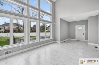 19 Utica Rd in Edison, NJ - Building Photo - Building Photo