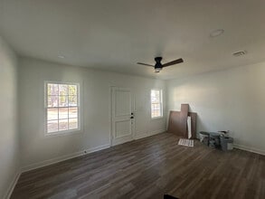 1003 N Young St in Thomasville, GA - Foto de edificio - Building Photo