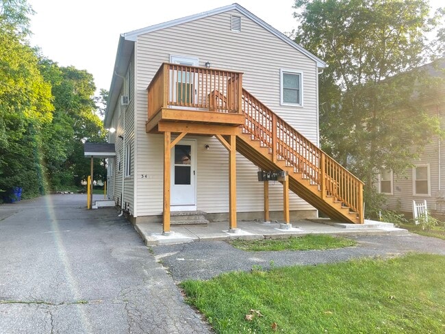 34 Pine St, Unit 2R