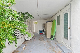 625 Selkirk St in West Palm Beach, FL - Building Photo - Building Photo