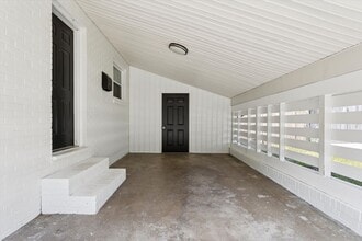 13A Colberts Ln in Newport News, VA - Building Photo - Building Photo
