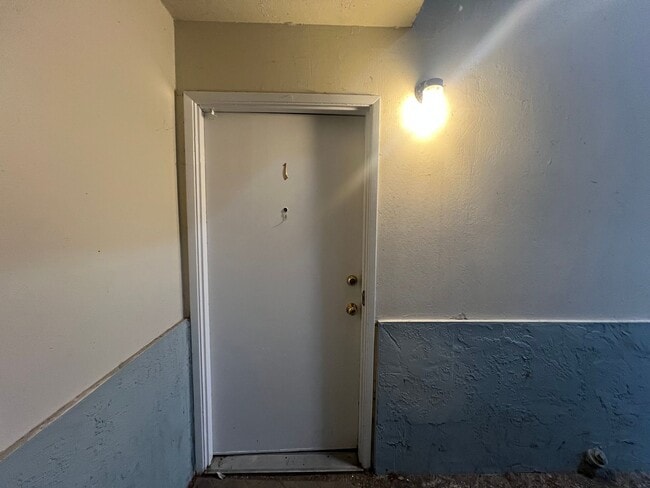 property at 1137 Oakmont Dr