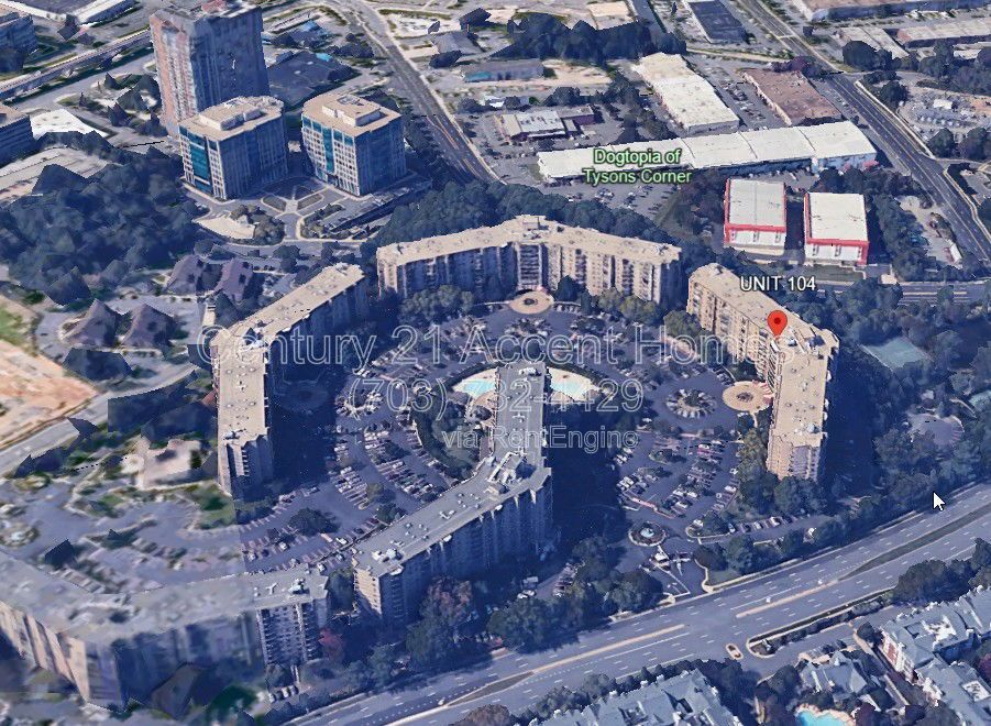 8380 Greensboro Dr in McLean, VA - Building Photo