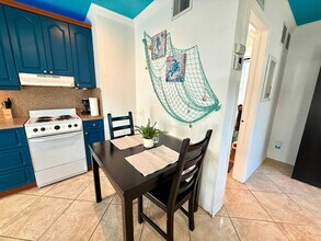 330 Grant St in Hollywood, FL - Building Photo - Building Photo