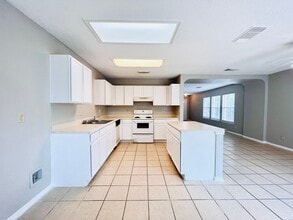 8010 Cherry Glade in Converse, TX - Building Photo - Building Photo