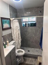 705 5th Ave NE in Largo, FL - Building Photo - Building Photo