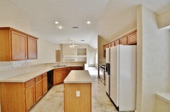 10 Cypress Bayou Ct in Spring, TX - Building Photo - Building Photo