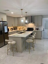 8271 SW 39th Ct in Davie, FL - Building Photo - Building Photo