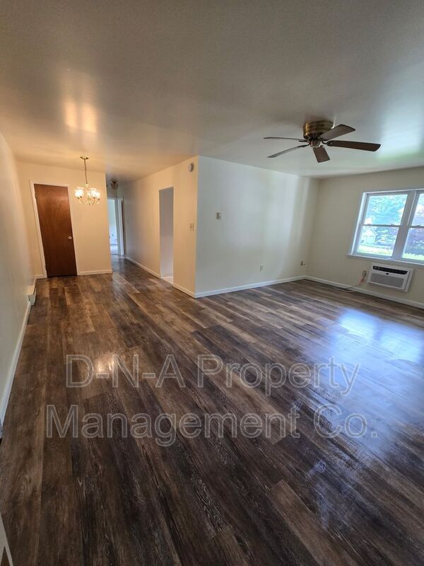 737 Clermont Ave in Stroudsburg, PA - Building Photo - Building Photo