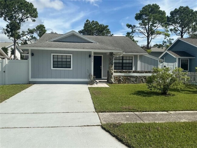3177 Whispering Dr S in Largo, FL - Building Photo - Building Photo