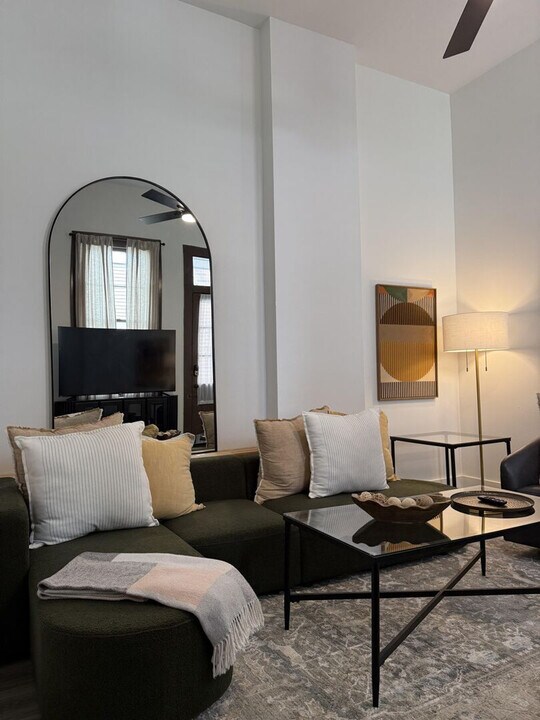 4317 Canal St in New Orleans, LA - Building Photo