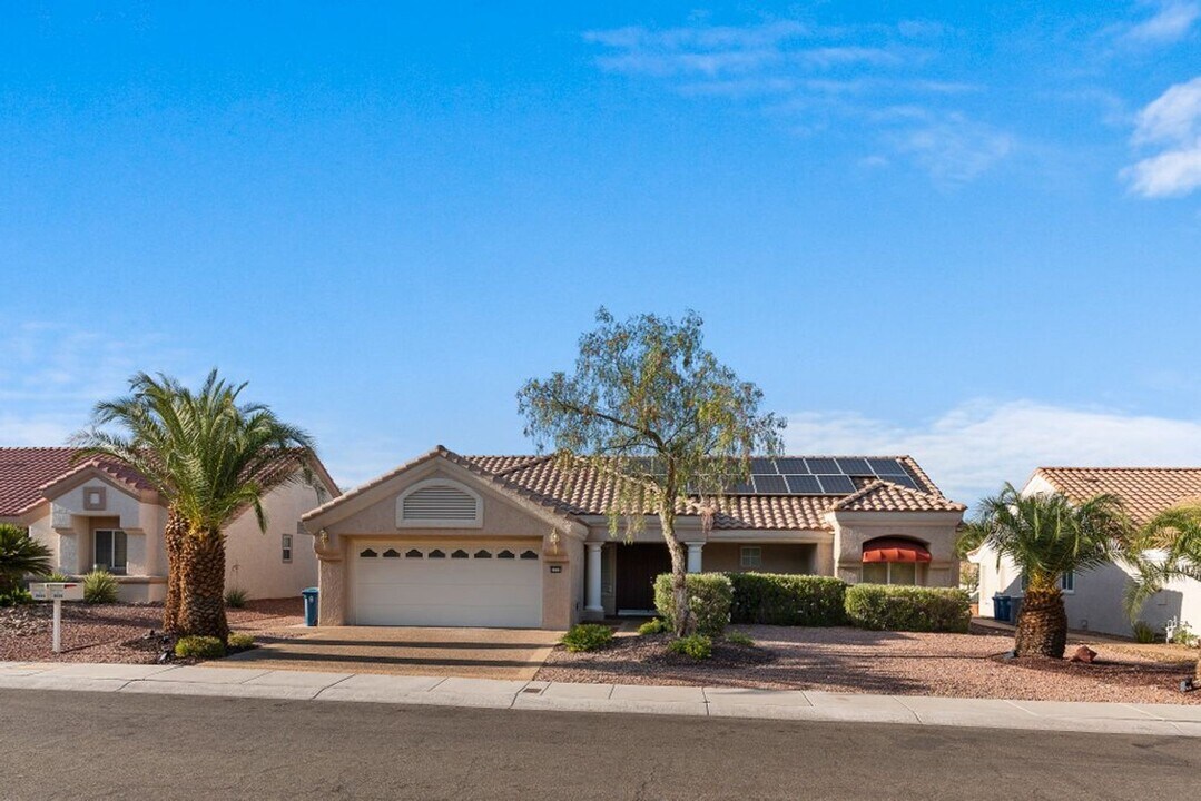 8528 Glenmount Dr in Las Vegas, NV - Building Photo