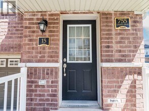 755-755 Linden Dr in Cambridge, ON - Building Photo - Building Photo
