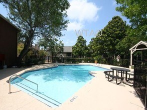 8900 N Interstate Hwy 35 in Austin, TX - Building Photo - Building Photo