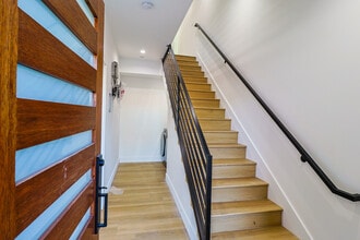 4848 W 17th St in Los Angeles, CA - Building Photo - Building Photo