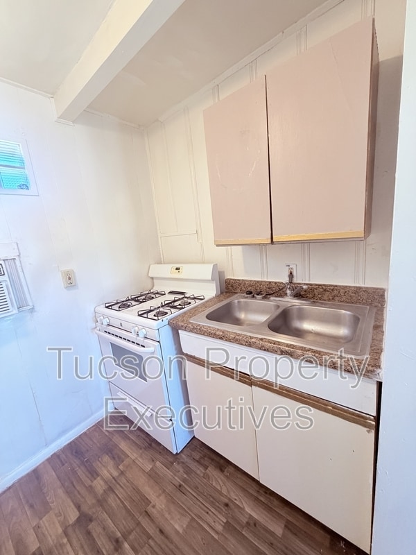 3274 E Benson Hwy in Tucson, AZ - Building Photo - Building Photo