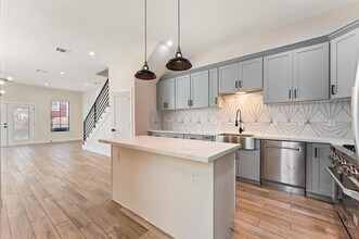 6008 Canal St in Houston, TX - Building Photo - Building Photo