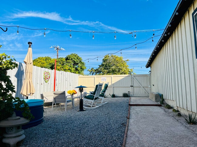 39823 Dutton St in Cherry Valley, CA - Building Photo - Building Photo