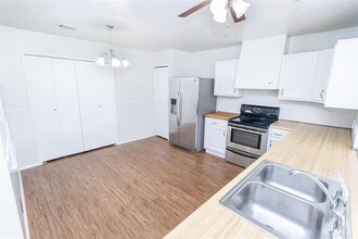14226 Morinscott Dr in Houston, TX - Building Photo - Building Photo