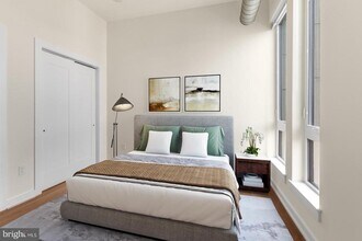 2401 Frankford Ave in Philadelphia, PA - Building Photo - Building Photo